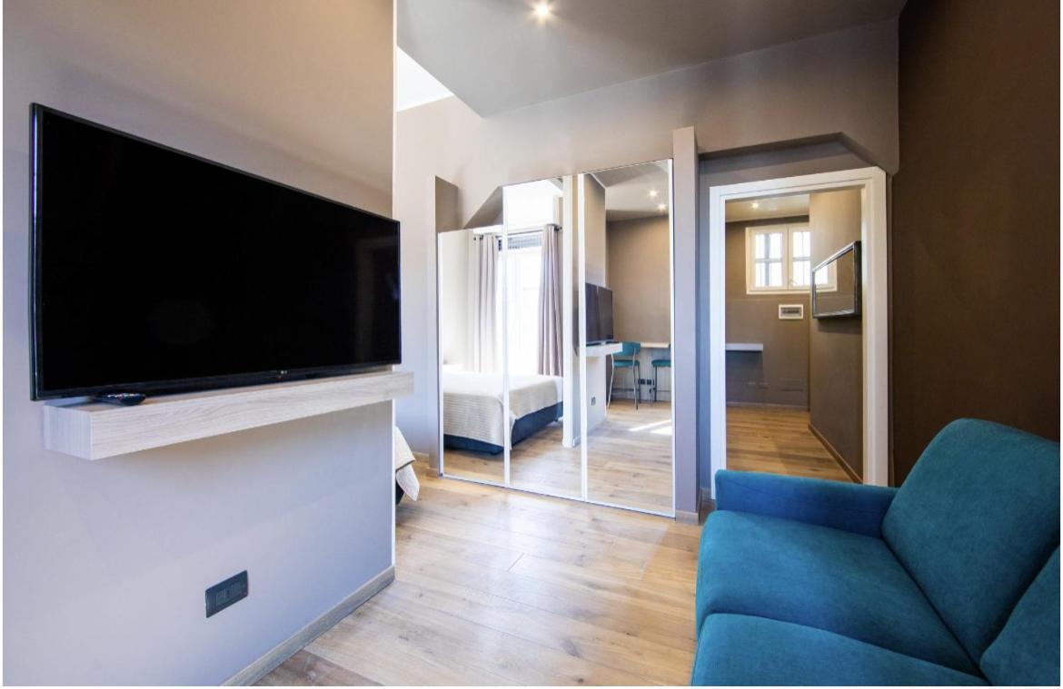 Amazing New With Beautiful View From Moscova Group Milán